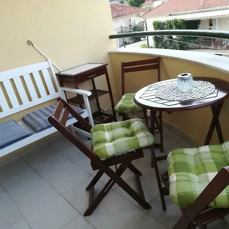 Lucia Apartment *